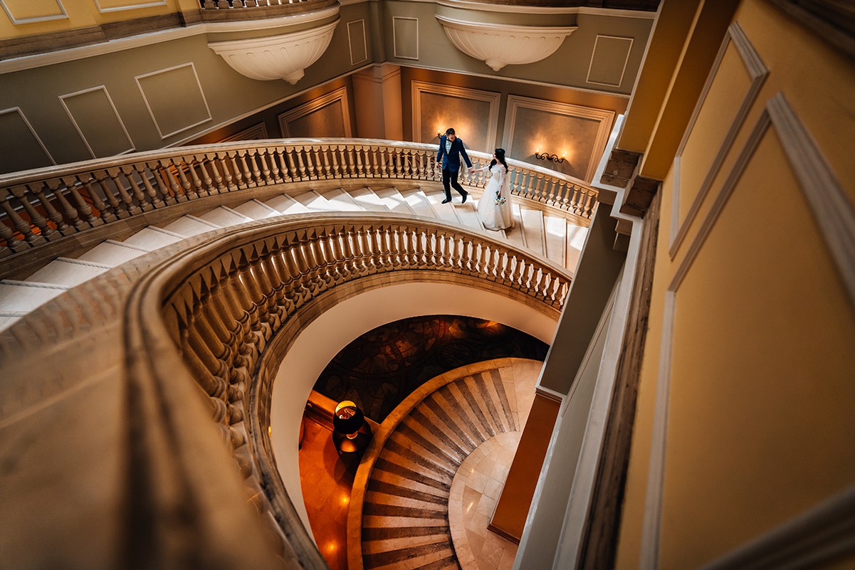 Alex Pasarelu featured photo