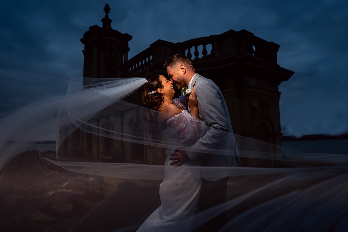 Smoke bomb wedding Photography. Do`s and don'ts. - Artisan X Wedding  Photography