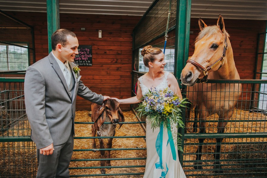 Real Weddings At Green Meadows Petting Farm In Ijamsville Md