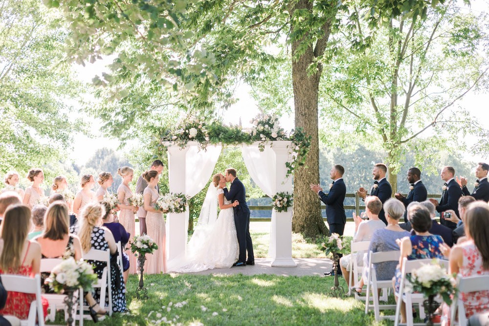 Real Weddings At Polo Barn At Saxony Farm In Lexington Ky